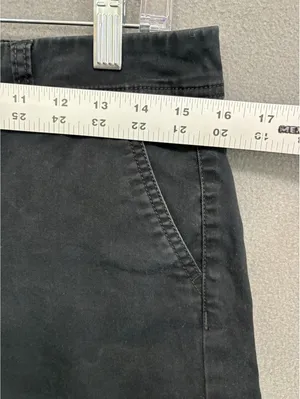 American Eagle Outfitters Black Chino Shorts Mid Rise Stretch Pockets Size 4 thumbnail 4