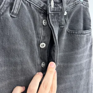 Madewell Balloon Jeans Womens 26 Black Lunar Wash High Rise Barrel Leg thumbnail 3