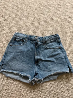 Abercrombie High-Rise Mom Shorts thumbnail 2