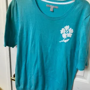 FINAL MARKDOWN Old navy top xxl thumbnail 1