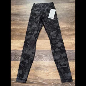 Lululemon Align High Rise 28” Hidden Heritage Lace Black Multi Size 4 NWT thumbnail 3