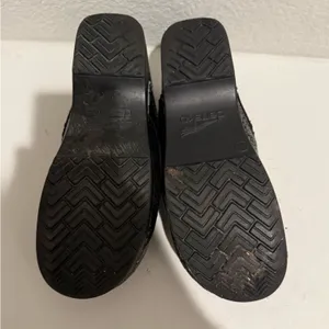 Dansko Professional Medallion Metallic Sunburst Clog Black Multi EU 40 / US 10 thumbnail 8