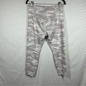Athleta‎ Light Grey Camo Print Elation 7/8 Leggings thumbnail 5