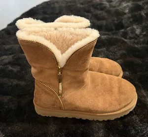UGG Mini Florence Side Zip Womens Boots Chestnut Suede Sheepskin 8 thumbnail 1