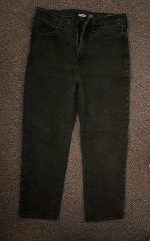 Old Navy High-Rise Black Straight-Leg Jeans thumbnail 1