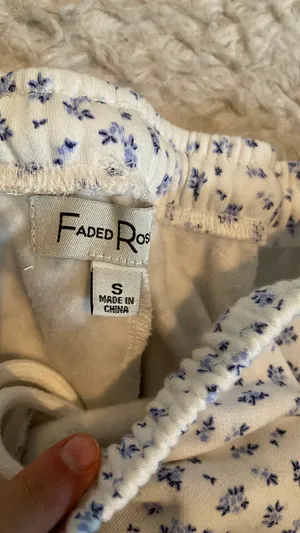 White flower sweatpants thumbnail 2