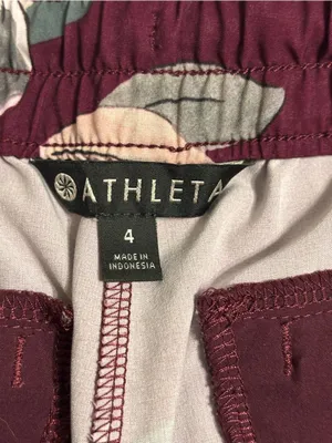 Athleta Floral Athletic Running Shorts Burgundy Pink Women’s Size 4 thumbnail 2