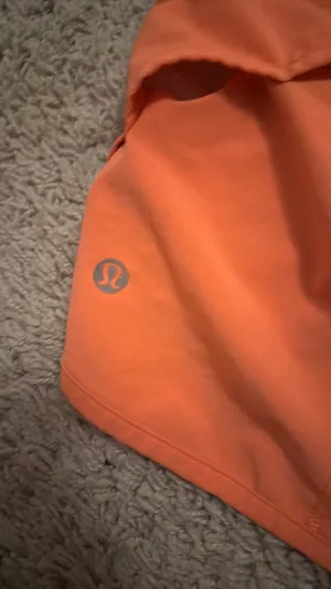 Lululemon Shorts Speed 2.5" Low-Rise thumbnail 2