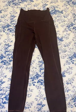 Brown Lululemon Leggings size 6 with side pockets thumbnail 1