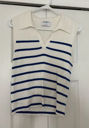 Old Navy Tank Top thumbnail 1