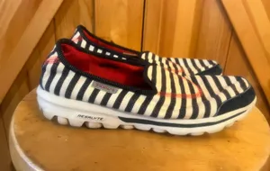 Skechers Go Walk Resalyte Striped Blue/white Women's Shoes Size 7.5 13796 thumbnail 3
