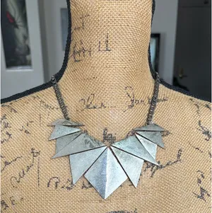 Medieval Necklace thumbnail 1