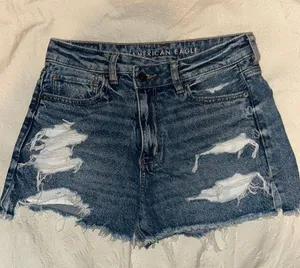 American Eagle shorts thumbnail 1