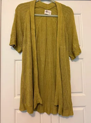 Andrea Jovine Olive Green Open-Front Short-Sleeve Cardigan thumbnail 1
