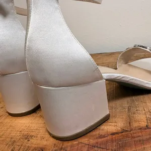 Betsey Johnson Mel Block Heel Evening Dyeable Sandals Sz 8 thumbnail 7