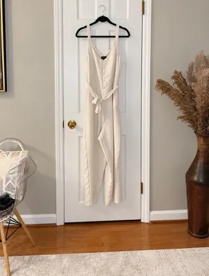 The Limited Cream V-Neck Wide-Leg Jumpsuit thumbnail 4