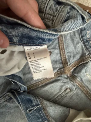 American Eagle Shorts Denim Distressed thumbnail 3