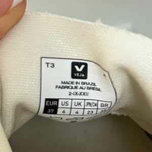 VEJA V-10 CWL Vegan Leather Sneaker in White/Petale Pink Size EU 37/US 6 thumbnail 7
