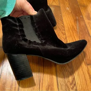 14th & Union Womens Size 8.5 Blain Velvet Ankle Boot Black Heeled Bootie Pointed thumbnail 6