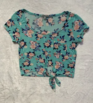 Charlotte Russe Floral Tie Front Crop Top in Blue Size Small Short Sleeve thumbnail 1