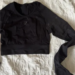Gymshark S Black Leggings and Black Long Sleeve Top thumbnail 8