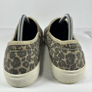 Magellan Outdoors Women's Size 10B Leopard Print Canvas Slip-On Sneakers 164070 thumbnail 4