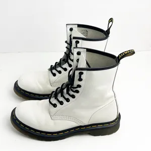 DR. MARTENS White Leather Lace Up Combat Boots 7 Grunge Biker Moto Minimalist thumbnail 7