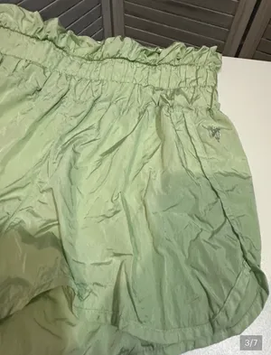 Size M Free People light mint shorts thumbnail 2