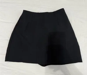 Abercrombie & Fitch Black Skirt thumbnail 1