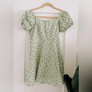 Missguided // Pistachio Green mini Floral dress thumbnail 3