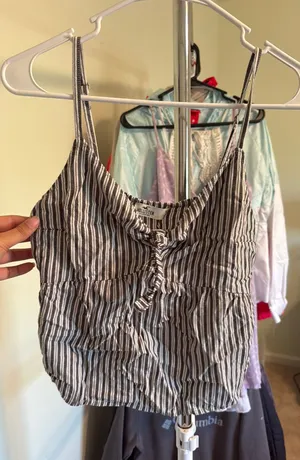 Hollister Tank Top thumbnail 1