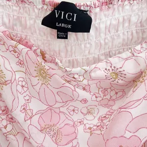 VICI | Pink Floral Smocked Long Sleeve Dress thumbnail 8