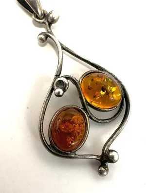 Sterling silver Baltic amber pendant Silver thumbnail 1