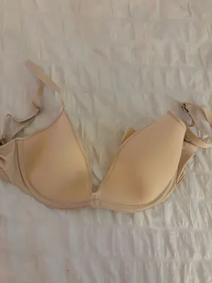 SKIMS Bra thumbnail 2