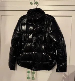 Forever 21 Black Puffer Jacket thumbnail 1
