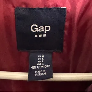 GAP Red and Black Buffalo Plaid Puffer Zipper Button Closure Vest Sz L thumbnail 8