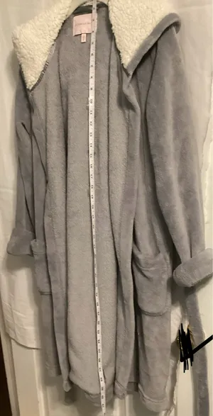 Victoria's Secret Plush Robe Short Cozy S/P thumbnail 3