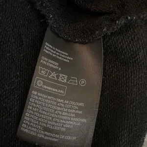 Divided SZ L black cropped sweatshirt thumbnail 4