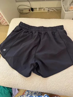 Lululemon Women’s Hotty Hot Shorts 2.5" Black 6 thumbnail 2