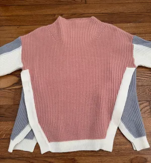 Purple And Pink Sweater Size M thumbnail 2