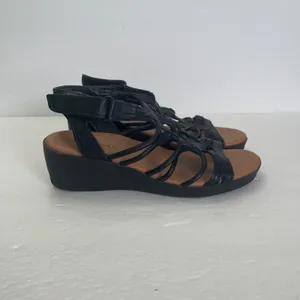 Baretraps Karlie Black Strappy Wedge‎ Sandals Womens 6M Comfort thumbnail 2