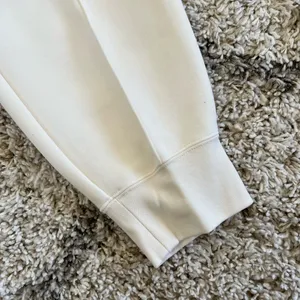 NWT NIKE Sportswear Tech Fleece Mid Rise Joggers thumbnail 4