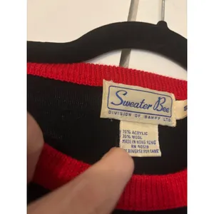Sweater Bee‎ Black Purple Green Red Trim Long Sleeve Knit Sweater Size S thumbnail 4
