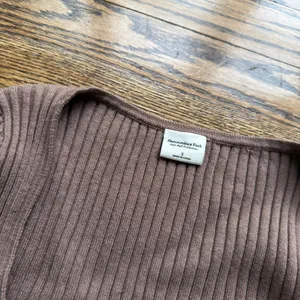 Abercrombie Top thumbnail 3