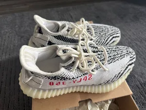 Yeezy Boost 350 Adidas V2 Zebra thumbnail 6