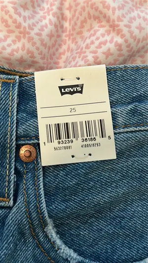 Levi’s 501 High-Rise Shorts thumbnail 3