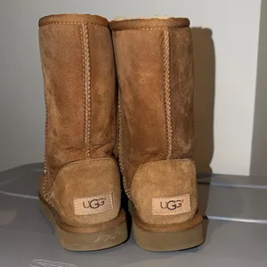 UGG Women's Brown Suede Winter Boots thumbnail 3