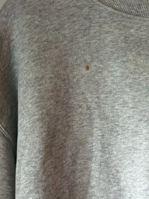 Universal threads Cropped gray Sweatshirt thumbnail 4