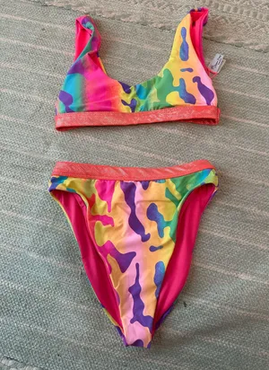 NWOT dippin daisys bikini thumbnail 1