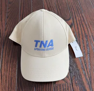 Aritzia NWT TNA Hat thumbnail 1